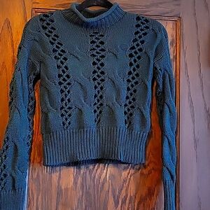 🌻3 For $15 • Sweater from Express